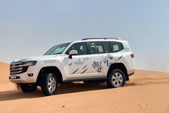 Premium Dubai Sunset Red Dune Desert Safari, Sandboard & Kamel