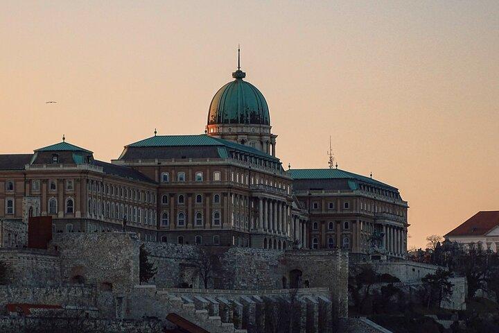 Visita guiada gratuita ao Castelo de Buda, em espanhol.