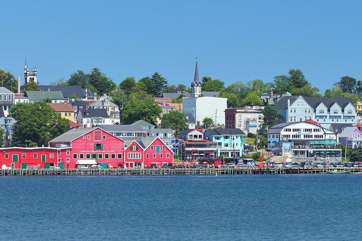 Halifax : Lunenburg, Mahone Bay et Peggy’s Cove en voiture privée