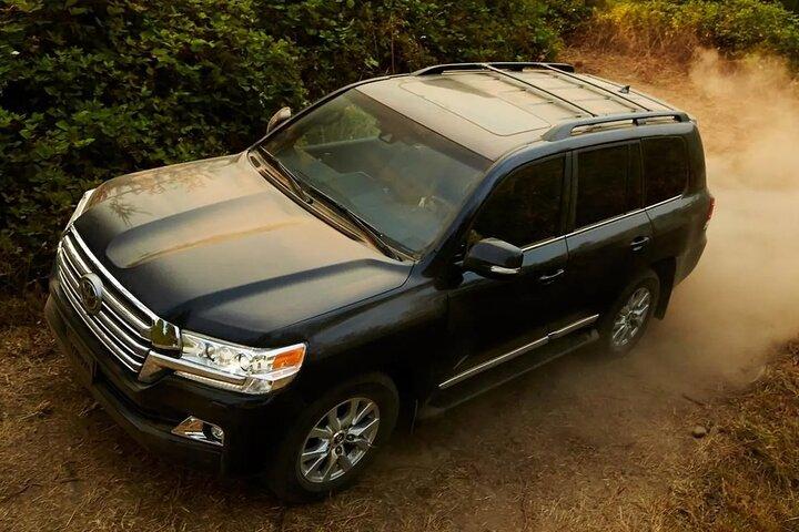 Avventura Safari Premium in Land Cruiser V8