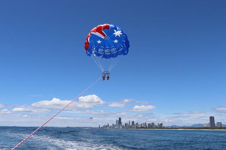 Gold Coast Parasailing – Tandem e voli tripli