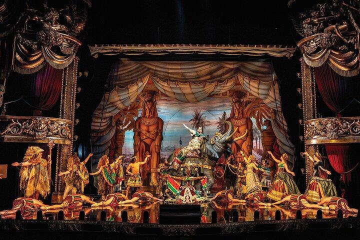 Londres fantasma de la ópera con dos platos pre-show Comida y bebida