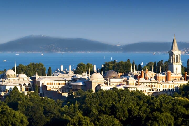 Istanbul Guided Topkapi and Grand Bazaar with Small Group