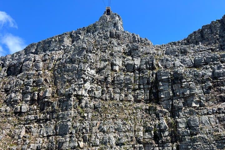 Cape Town Tour: Bo-Kaap & Iziko Slave Lodge with Table Mountain