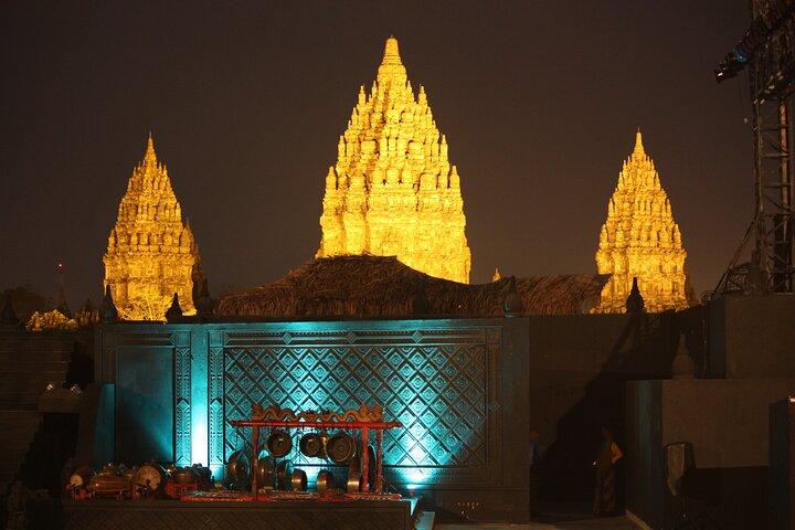 Prambanan Puesta de sol y Ramayana Ballet con cena