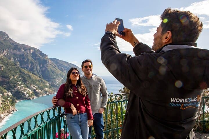 Exclusive Wheelchair accessibleTour of Sorrento and Amalfi Coast