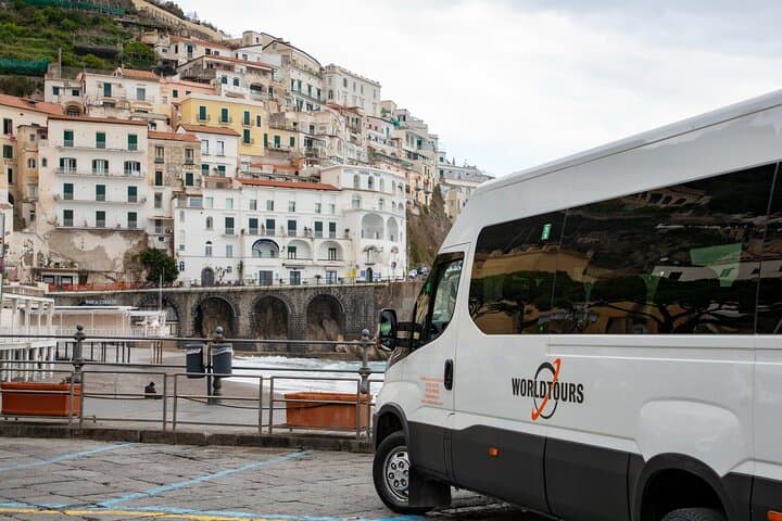 Exclusive Wheelchair accessibleTour of Sorrento and Amalfi Coast