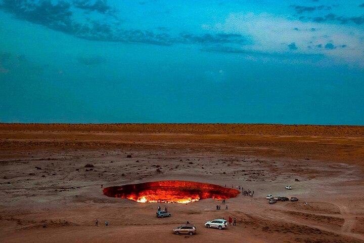 Tour familiar personalizado de 9 días por Turkmenistán con coche privado