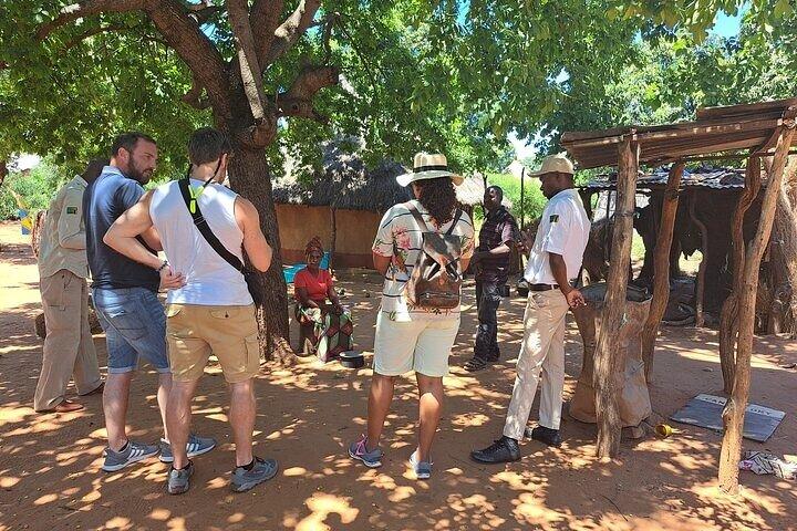 Tour culturale e storico del villaggio di Mukuni a Livingstone