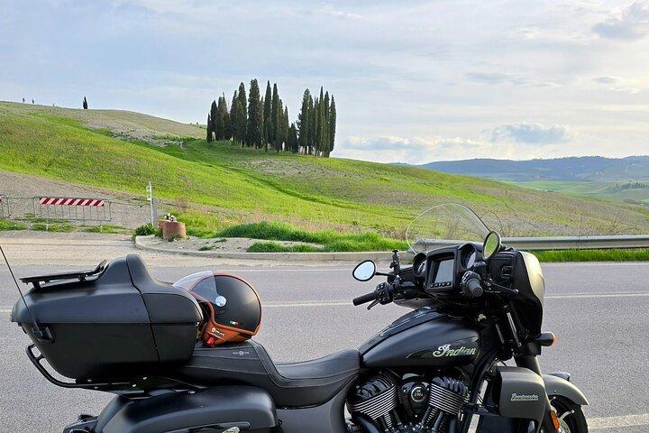 Indiase motortours tussen de geheime emoties van Toscane