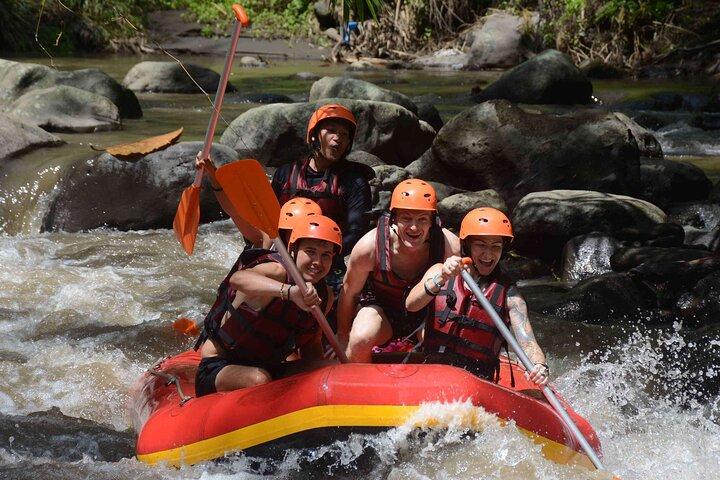 Bali Telaga Waja Rafting - Tirolesa + Templo Madre Besakih
