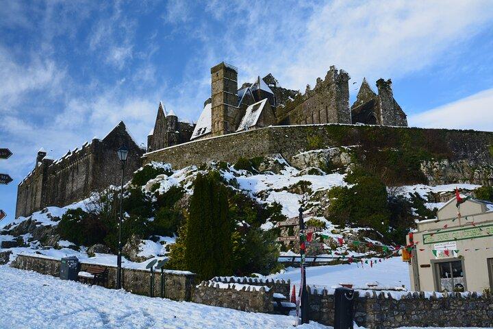 Da Cork a Dublino: Tour della Rocca di Cashel, Blarney e del Castello di Cahir