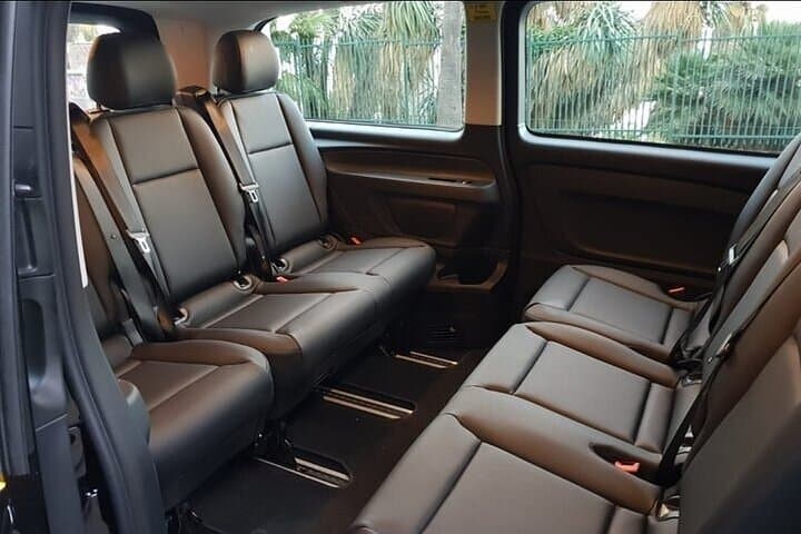 Barcelona Airport to Cruise port private transfer