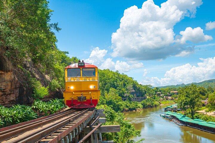 De Banguecoque: Kanchanaburi, Death Railway, Rio Kwai, Catarata