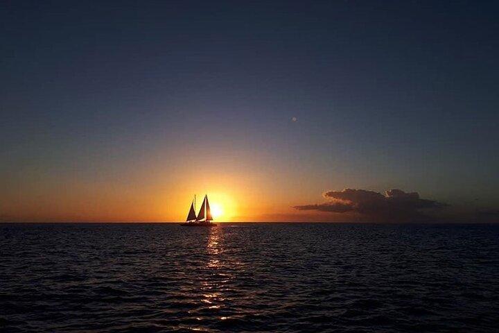 Crociera in catamarano per il tramonto e lo snorkeling nelle Barbados