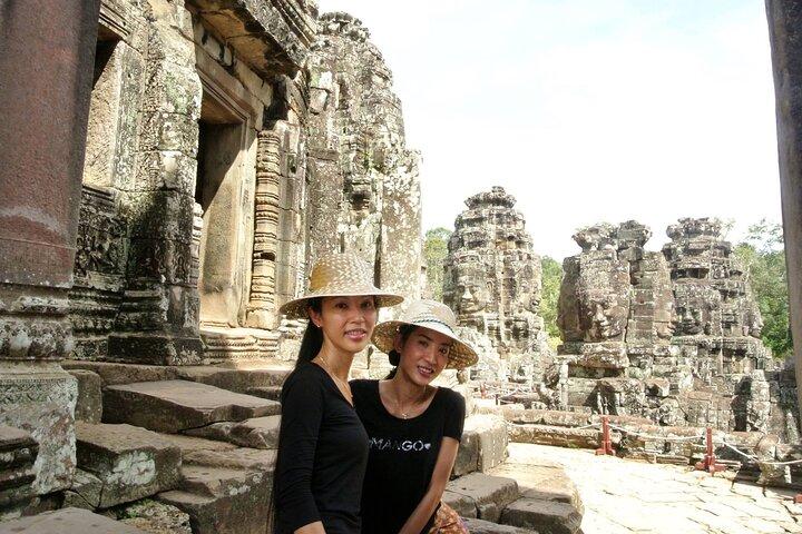 Luxury Private Sunrise or Sunset Private Angkor Wat with Guide