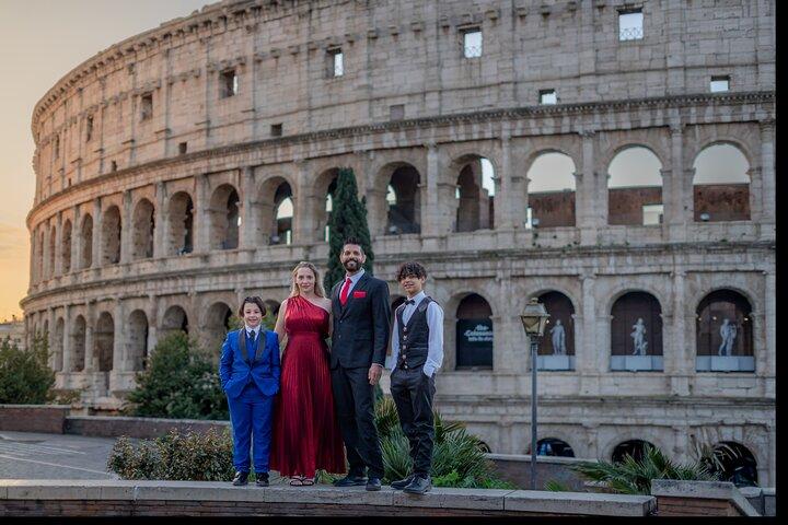 Personalized Photoshoot Outside the Colosseum