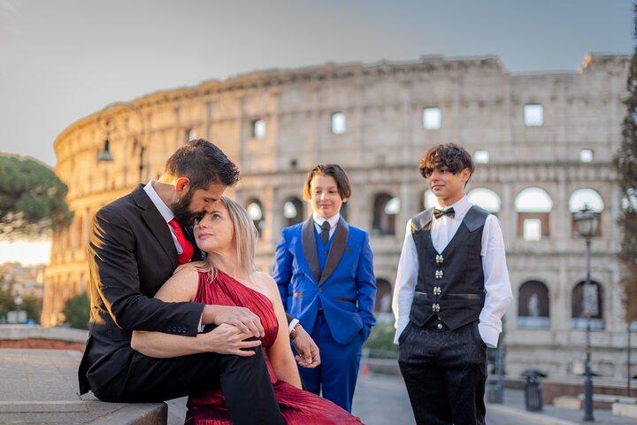 Personalized Photoshoot Outside the Colosseum