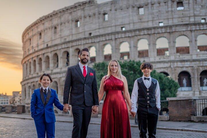 Personalized Photoshoot Outside the Colosseum