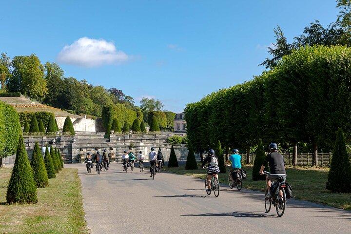 Naturtour mit dem Elektrofahrrad von Paris nach Versailles
