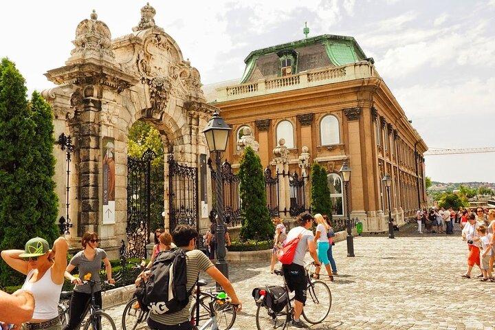 Budapest & Buda Castle E-bike Tour with a local guide