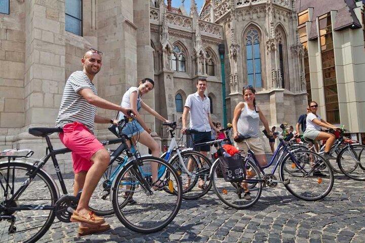 Budapest & Buda Slot E-cykel tur med en lokal guide