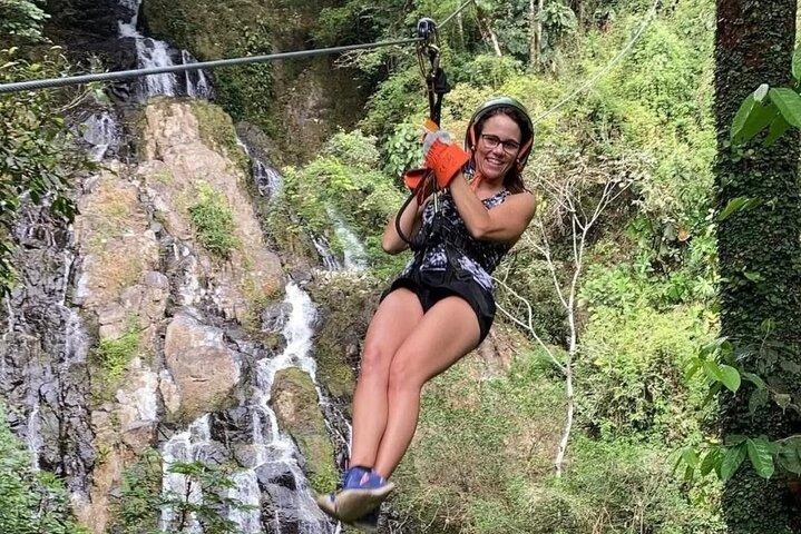 Esperienza completa di zipline a Chorro El Macho