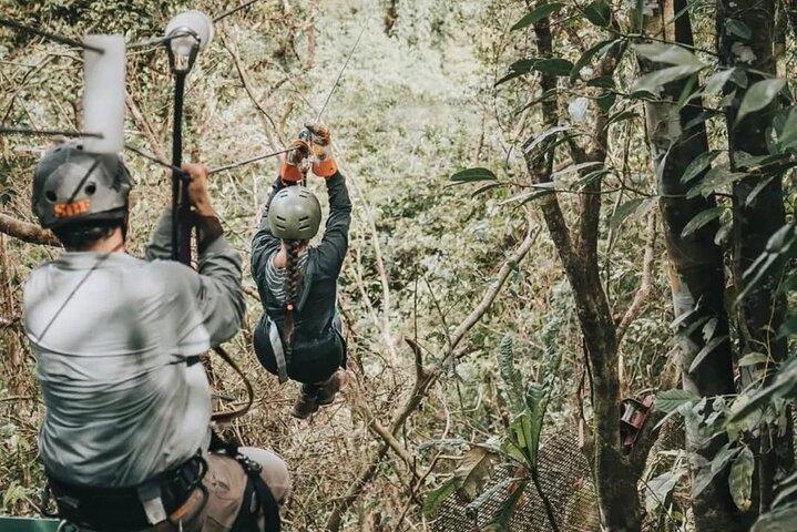Esperienza completa di zipline a Chorro El Macho