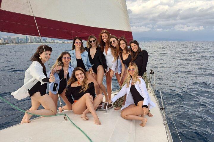 Vela privata per 11 persone con open bar e snack