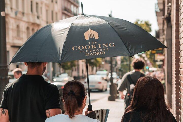 Madrid lokale tapas tur med privat middag og Bottomless vin