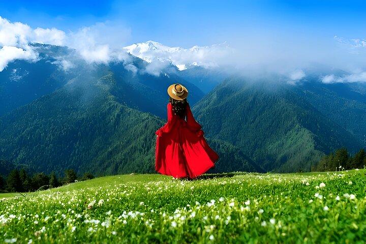 Fra Tbilisi Dagstur Kazbegi Gudauri & Zhinvali Guided Group Tour