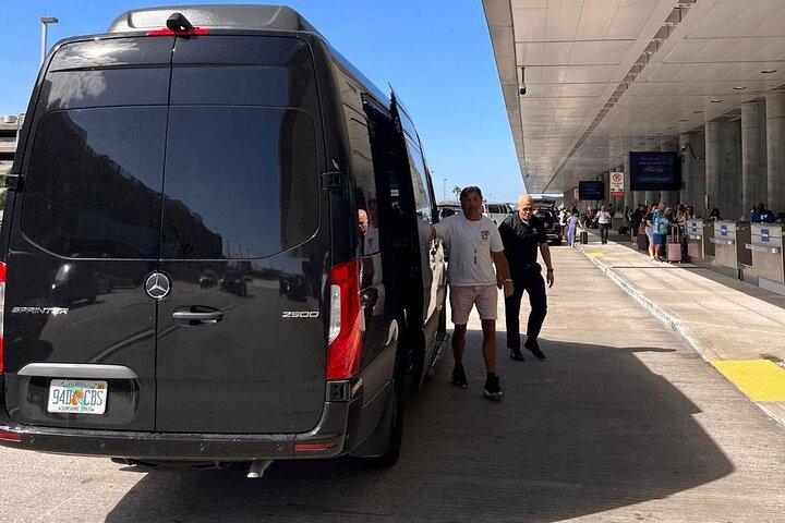 Privater Transfer von Port Everglades nach Fort Lauderdale Airport