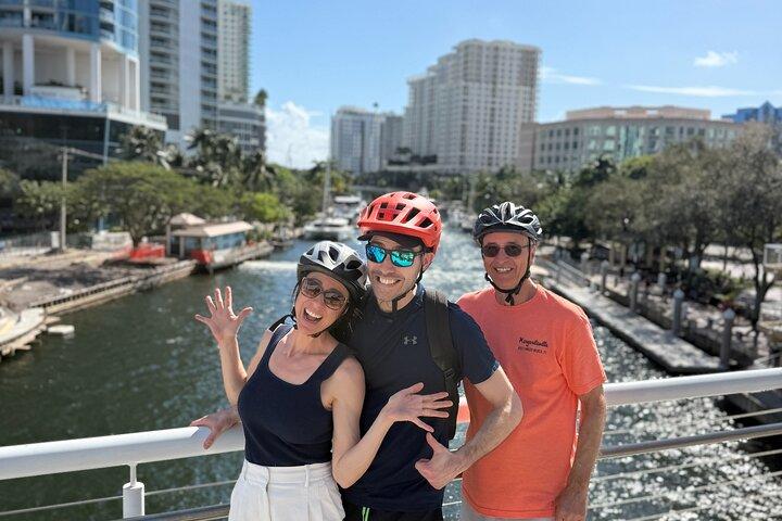 90 min Electric Bike Tour of Fort Lauderdale 9.30am (min 2)