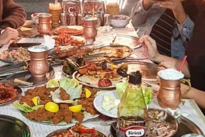 Historical Bath & Traditional Dinner