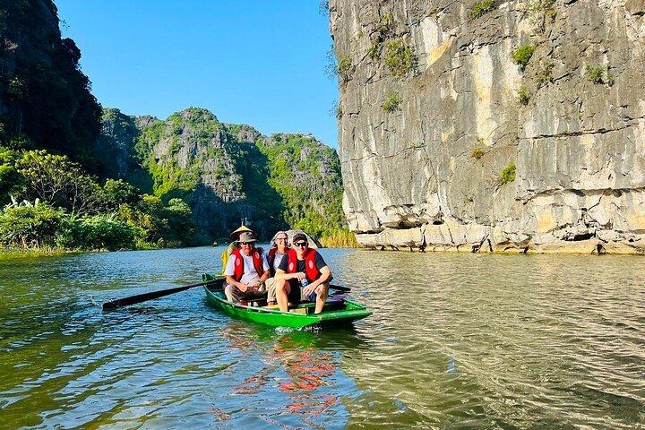 Von Hanoi: Privater Tagesausflug zum Weihrauchdorf, Hoa Lu & Tam Coc
