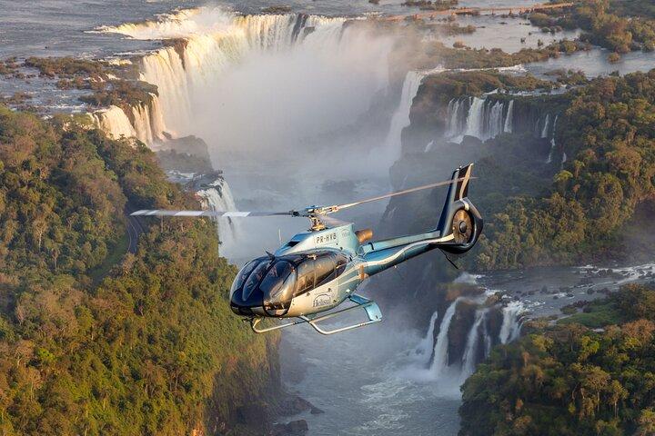 Iguazu Falls in allen Dimensionen : Hubschrauber, Trail, Bootsfahrt