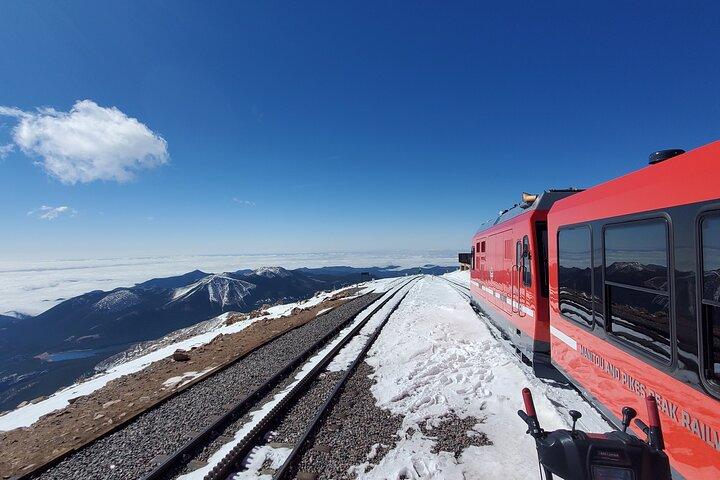 プライベートパイクスピークCOG鉄道、マニトウ＆神々の庭