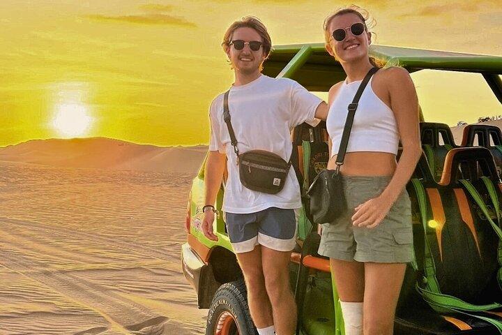 Buggy y Sandboard y Atardecer en Huacachina
