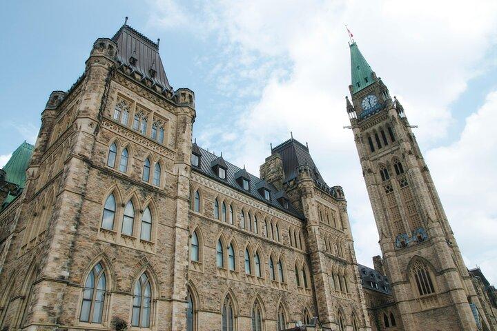 Recorrido a pie de 3 horas por lo más destacado de Ottawa | Con propinas