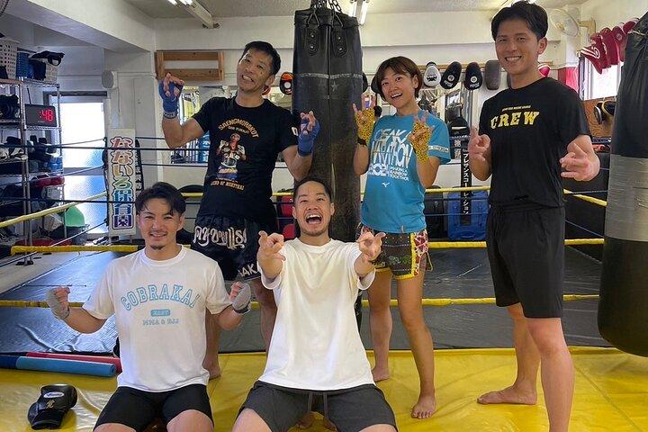 Osaka Tour de Boxe e Aventura
