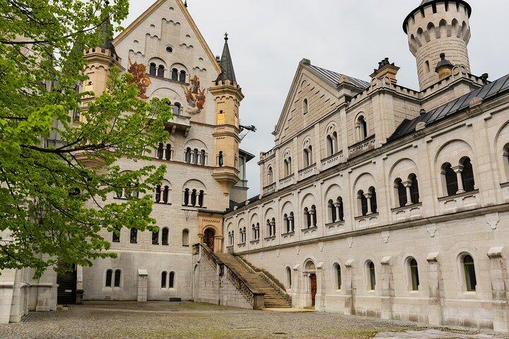 Excursión privada de un día : Múnich al castillo de Neuschwanstein, Conductor local