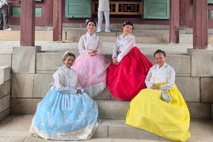 Hanbok Experience : Tour di Bukchon e Palazzo Reale