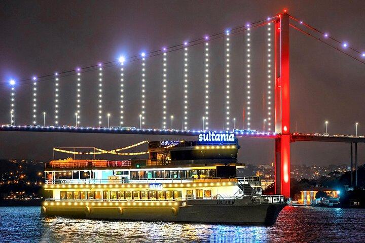 Bosporus dinercruise, Turkse nachtshow & all-inclusive diner