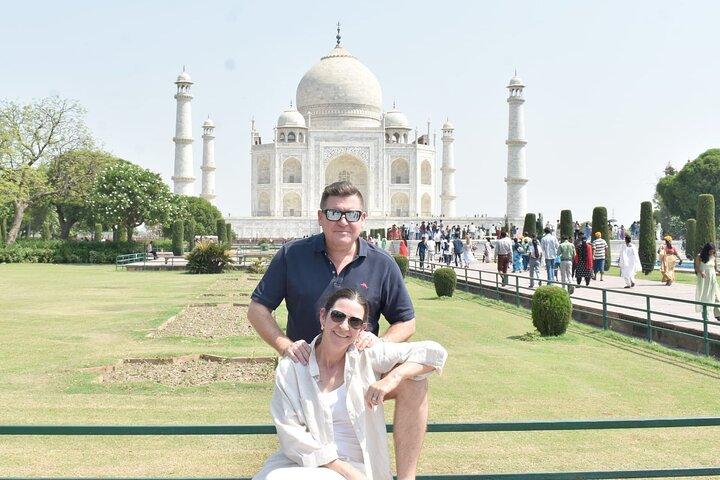 Taj Mahal and Agra Fort Tour with Flexible Pickup Options