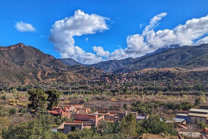 Visite de la culture berbère et des montagnes de la vallée de l'Ourika au départ de Marrakech