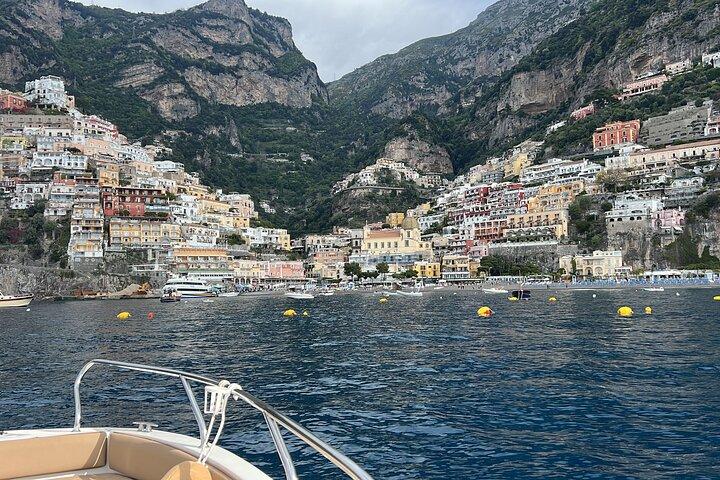 Passeio de barco pela Costa Amalfitana saindo de Sorrento, Capri ou Positano