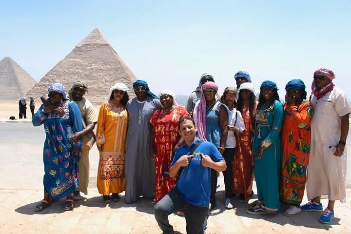 Ganztägiges Grand Egyptian Museum (Gem)&Pyramiden von giza&free Camel