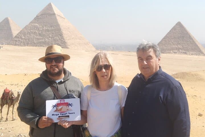 Private Giza Pyramids, Sphinx, Camel Ride & Lunch Guided Tour