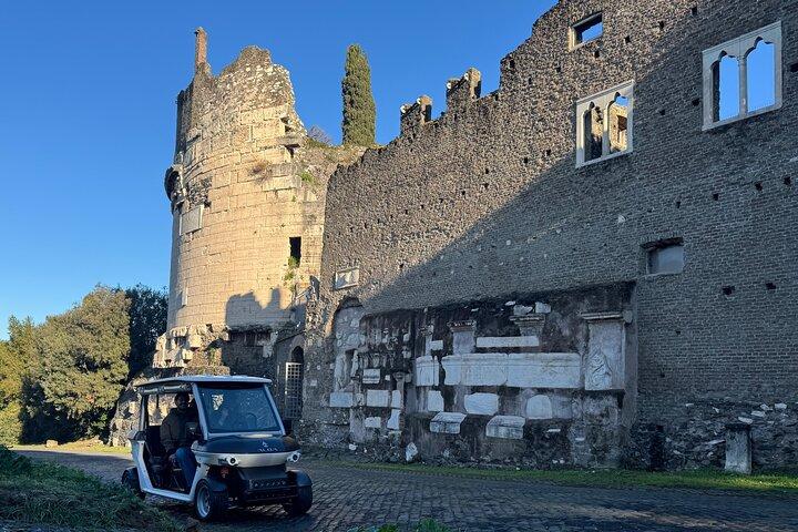 Tour en carro de golf por Appian Way y las catacumbas con perspectivas históricas