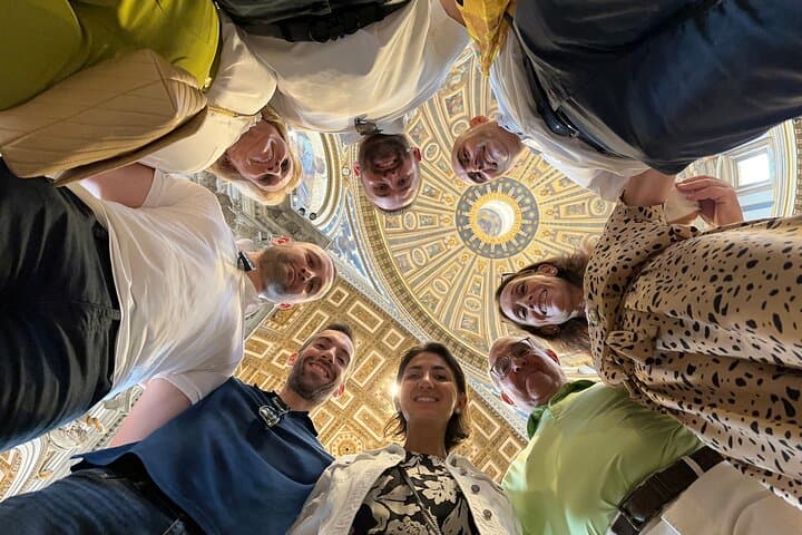 Saint Peter's Vatican Basilica and Popes Tombs Skip-the-line Tour